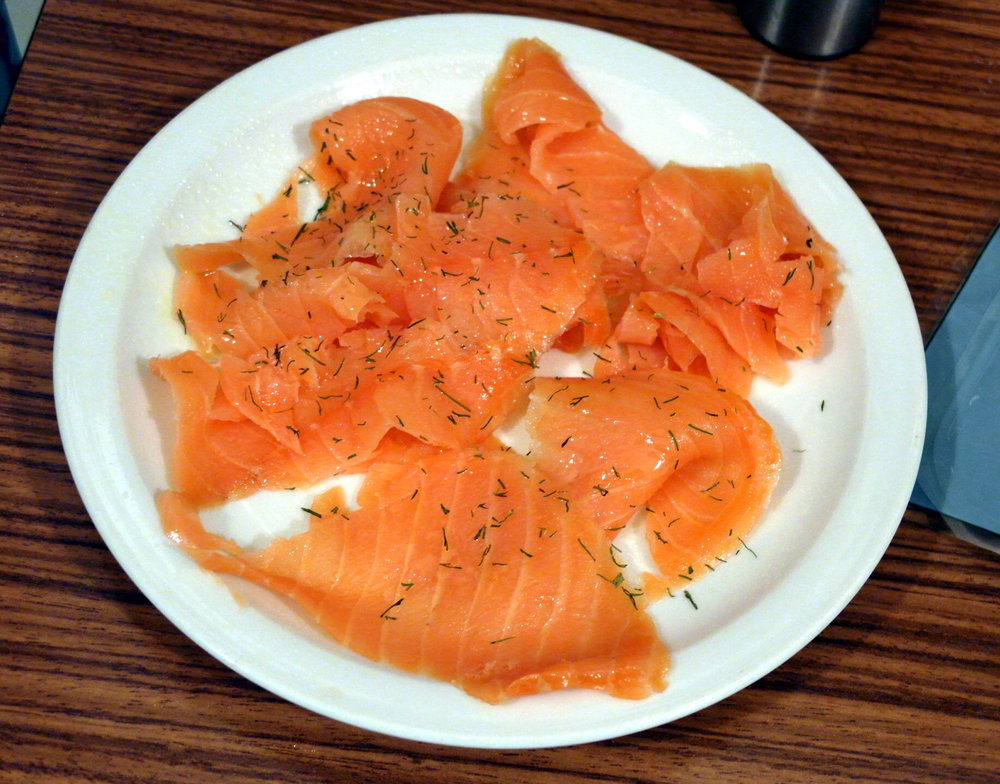 Assiette de poissons fumés à l'aneth