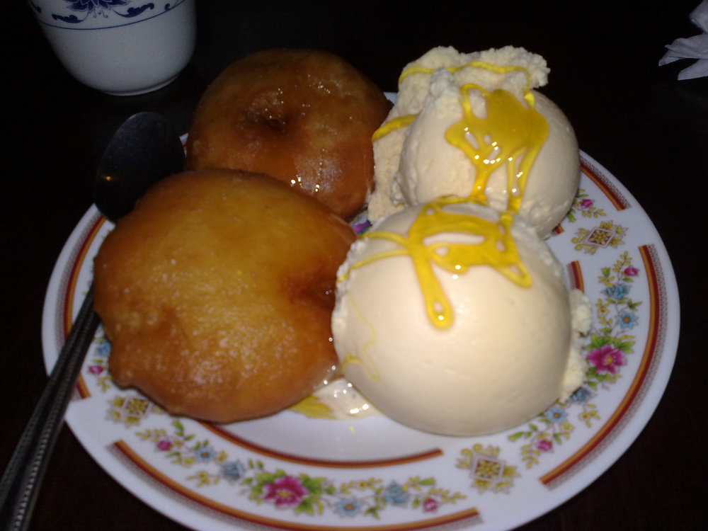 Beignets d'ananas caramélisés