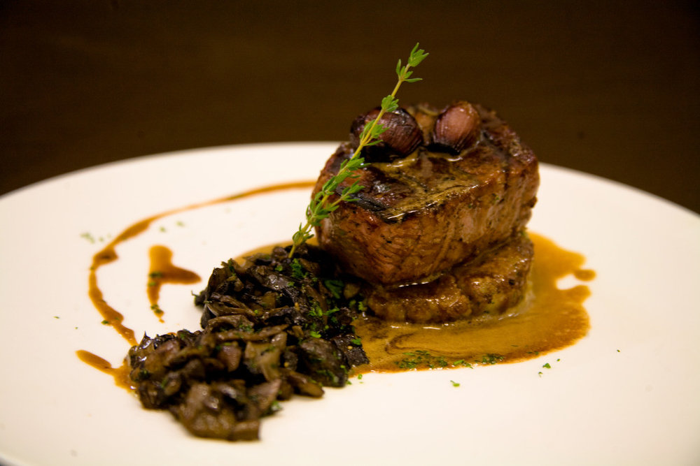 Bœuf grillé aux champignons