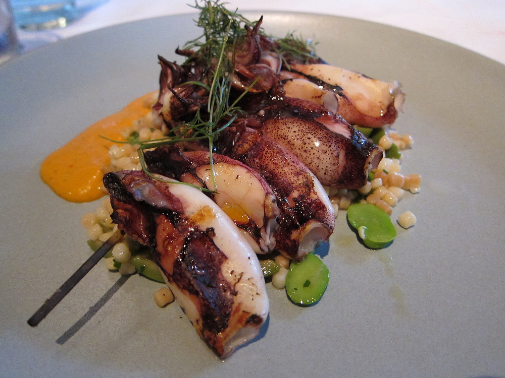 Brochetas de calamares con fondue de puerro