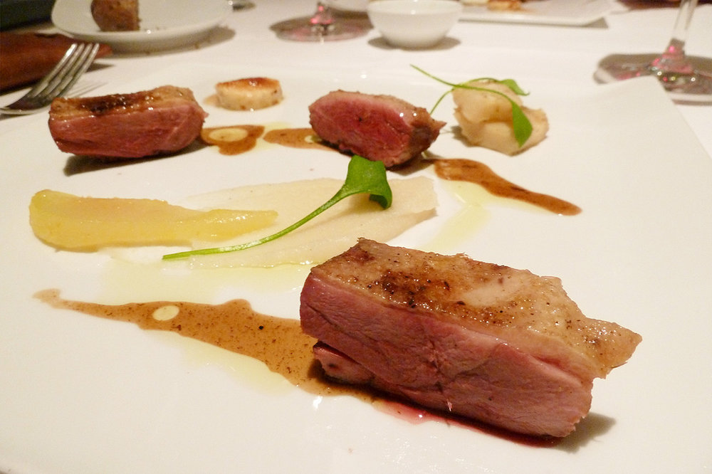 Canard rôti aux poires