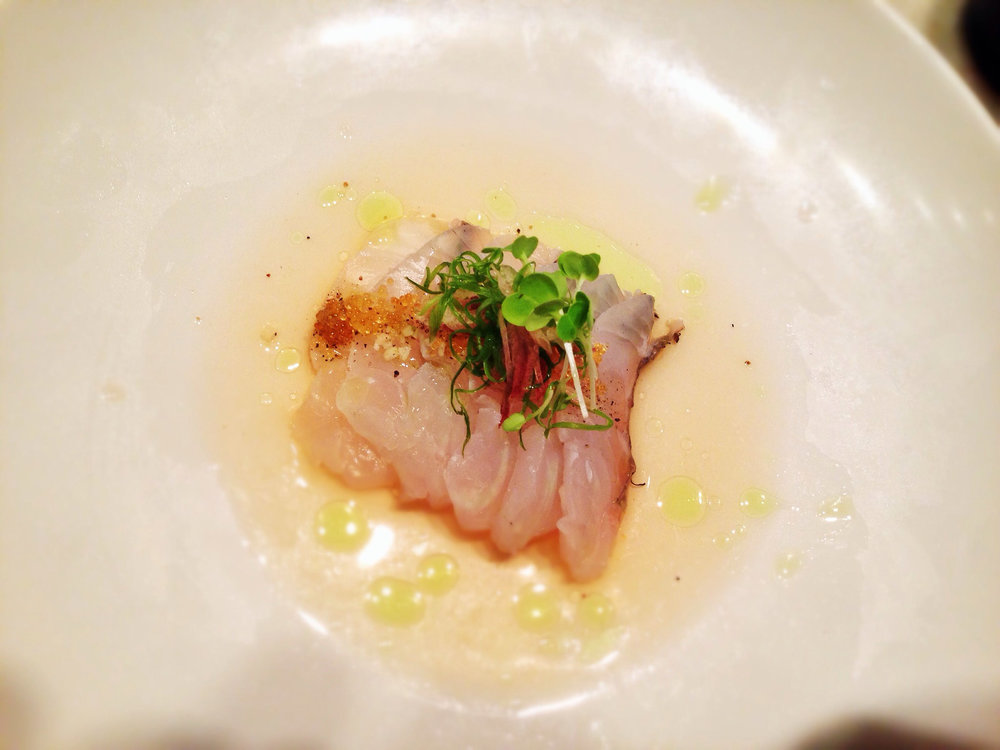 Carpaccio de dorada con cítricos