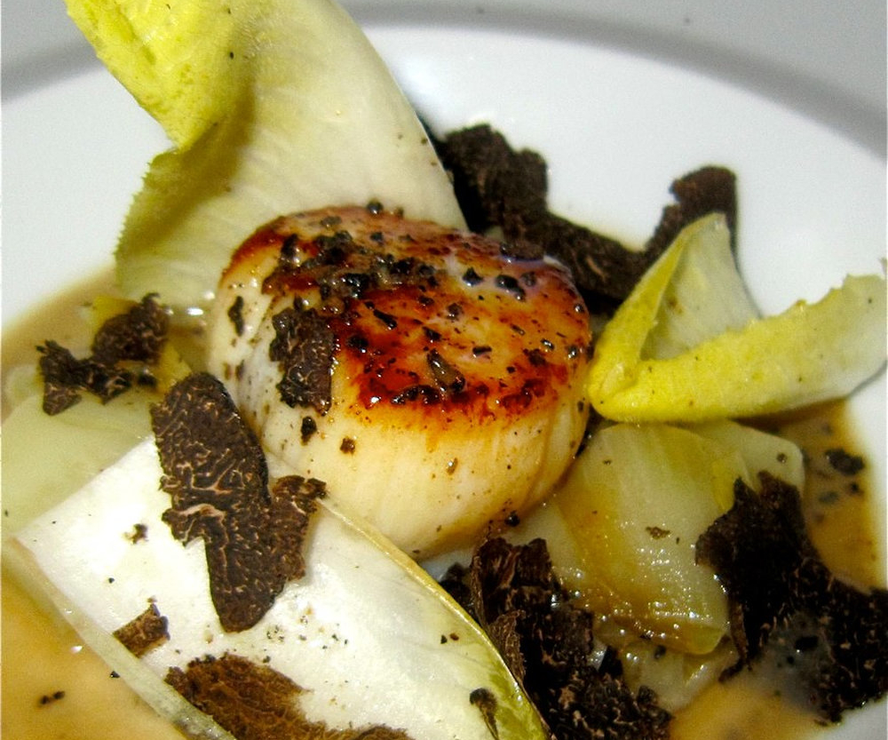 Cassolette de coquilles Saint-Jacques à la truffe noire