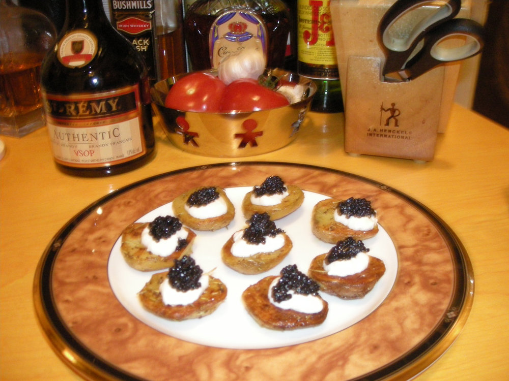 Caviar y patatas con crema
