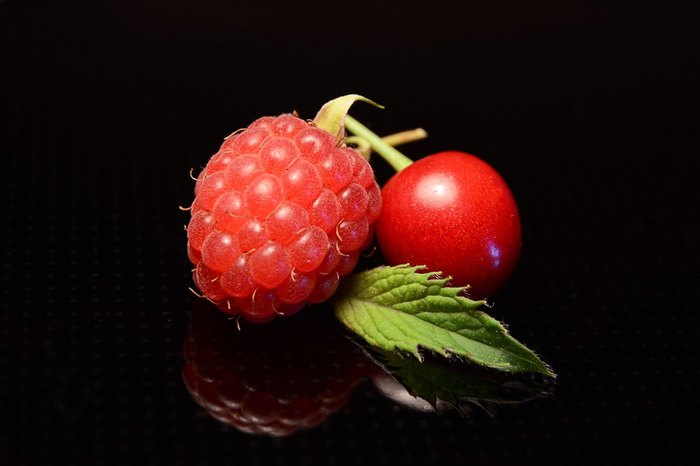 Gâteau meringué à la framboise et à la griotte