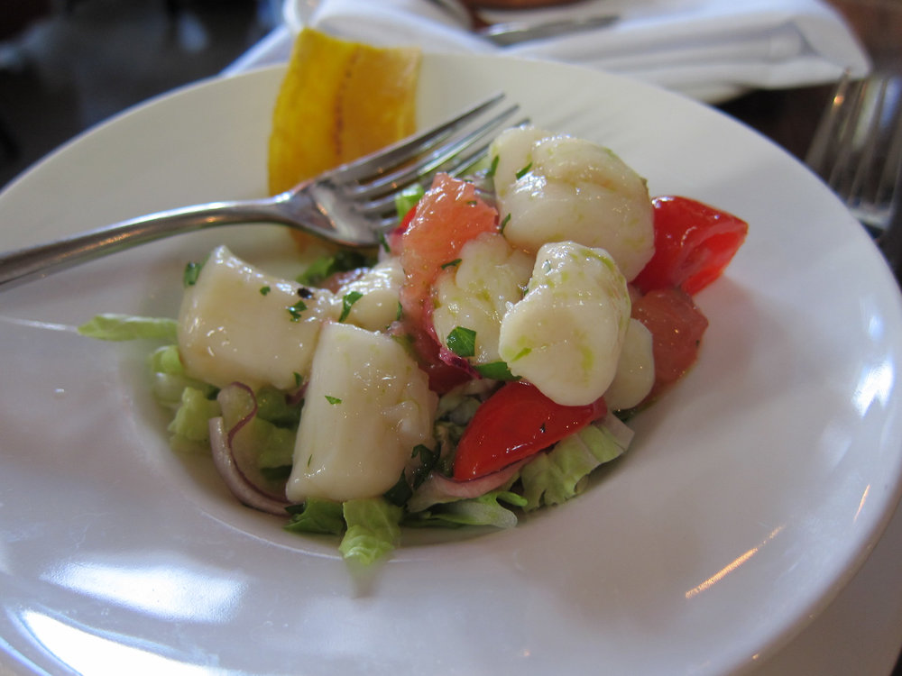 Ceviche de pétoncles et pamplemousse