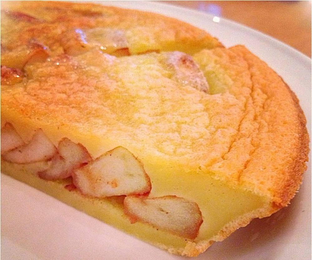 Apple clafoutis