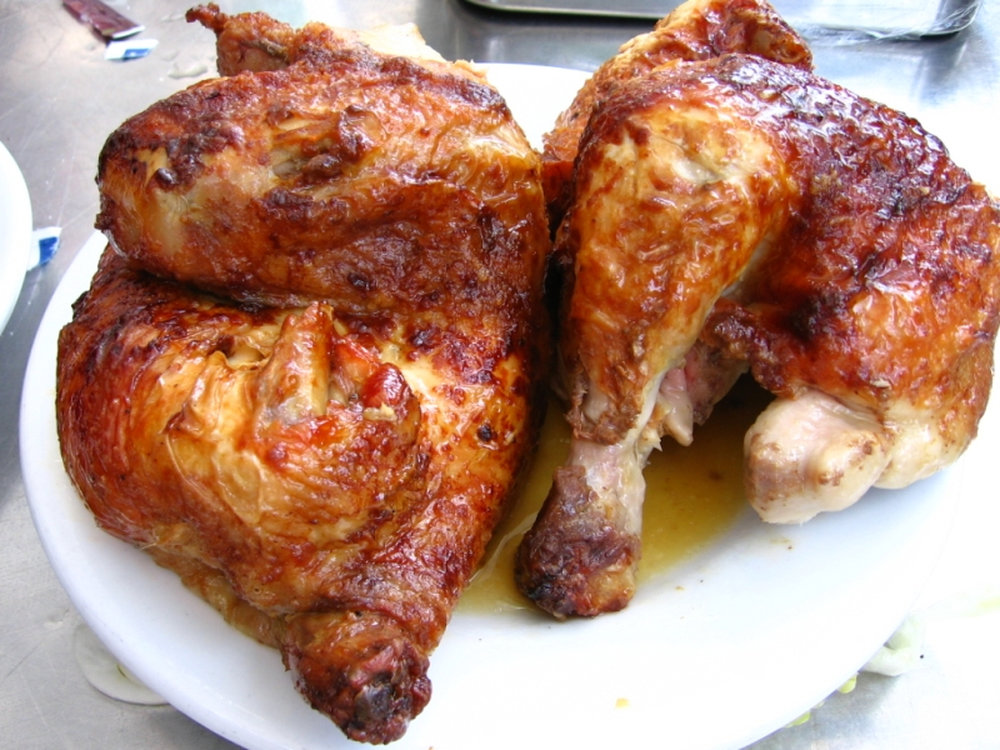 Coquelet rôti avec des pommes dauphines