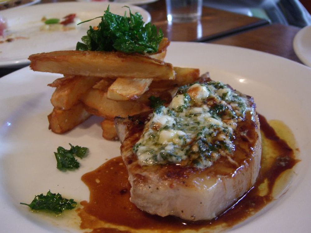 Côtelette de porc sauce au Roquefort