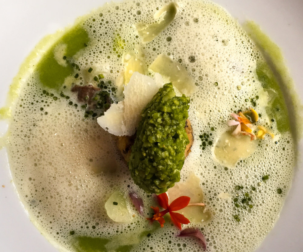 Crème d'asperges vertes aux morilles