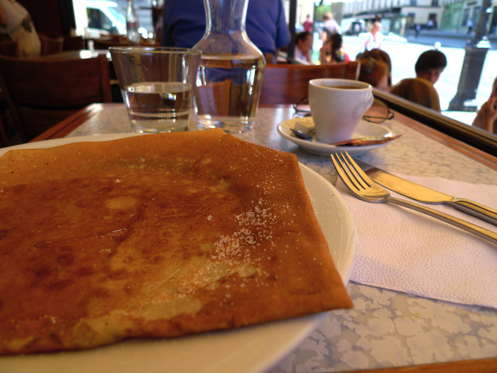 Butter and lemon crêpe