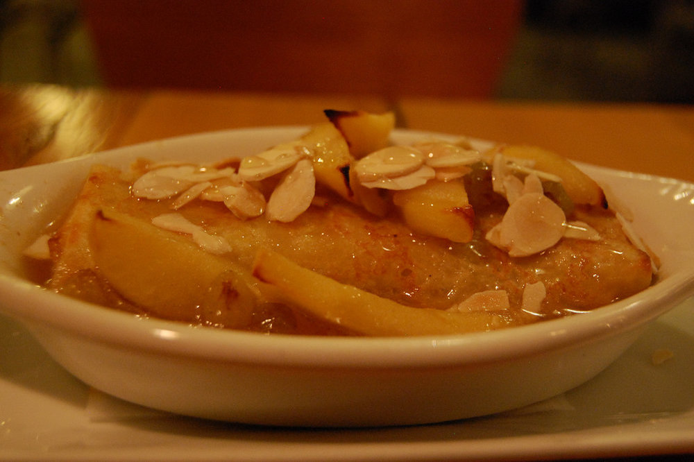 Apple crêpe