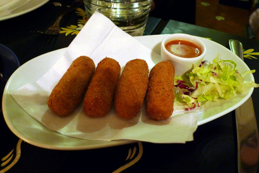 Croquettes de morue à la sauce tomate