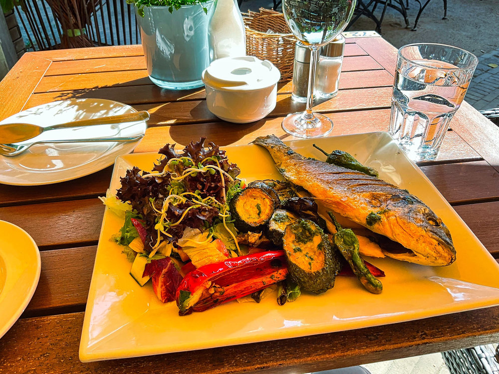 Daurade grillée à la provençale