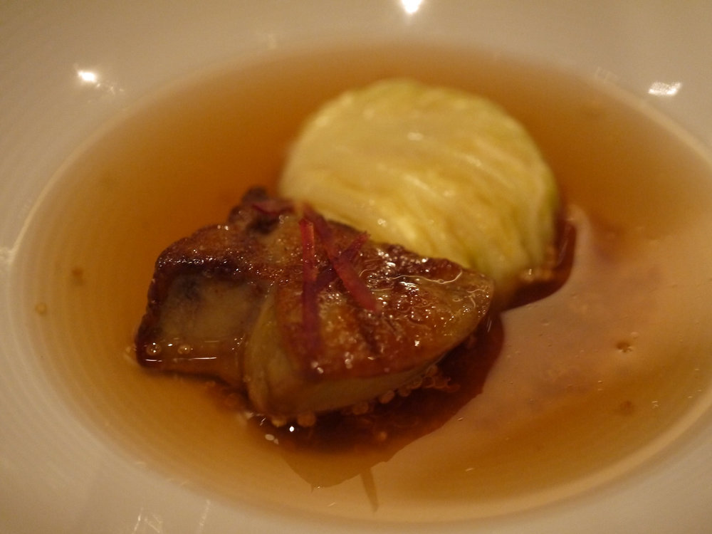 Escalope de foie gras de pato a la sartén con ceps