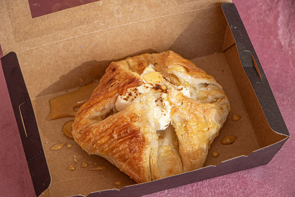 Feuilleté au fromage de chèvre et au miel