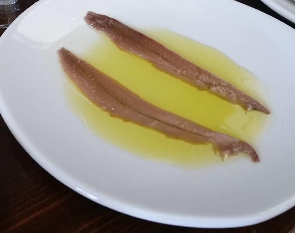 Anchovy fillets in olive oil