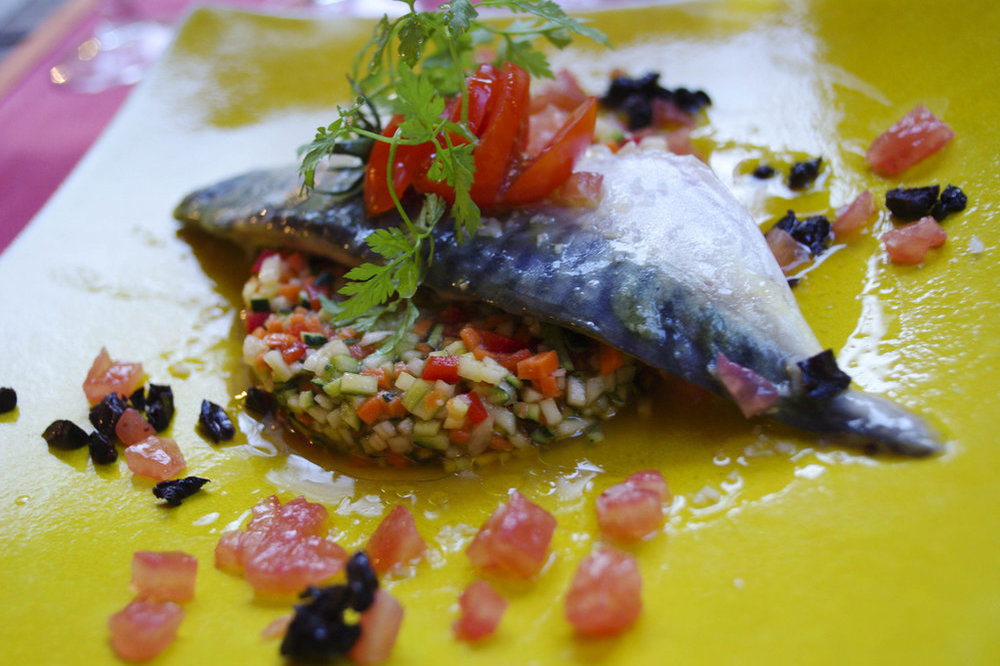 Filetes de caballa marinados en vino blanco