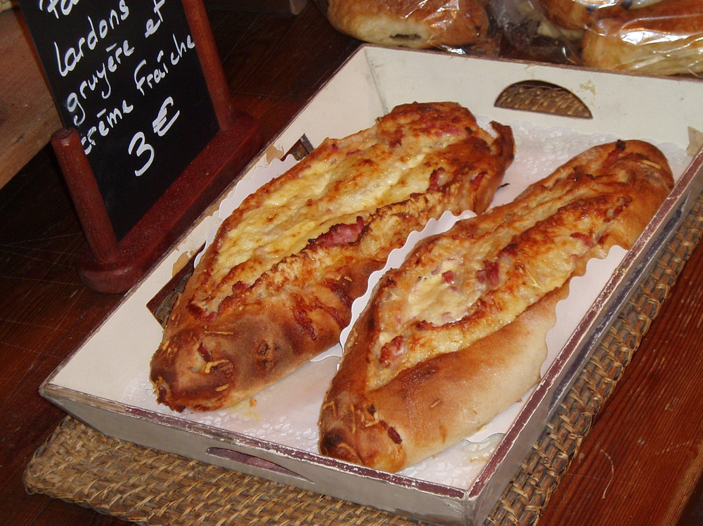 Fougasse au gruyère et aux lardons