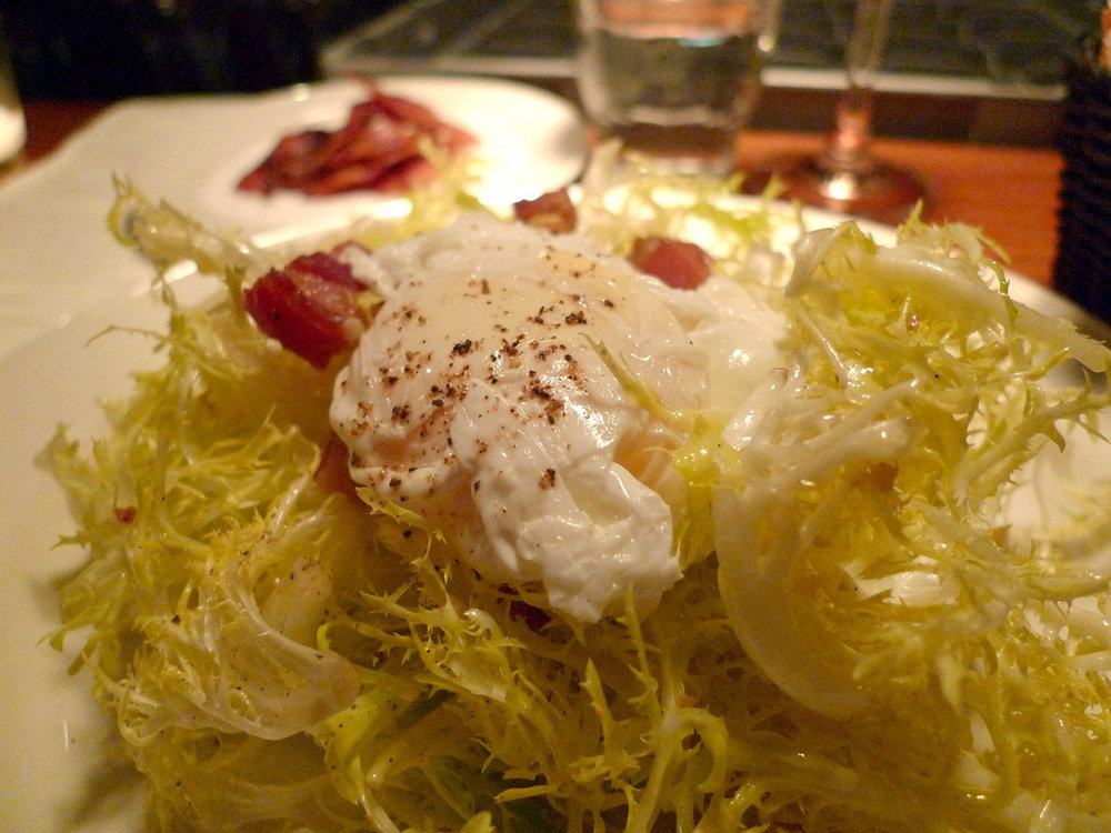 Ensalada de escarola rizada y tocino