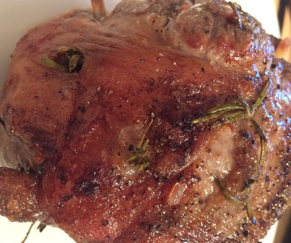 Gigot d'agneau rôti à la provençale