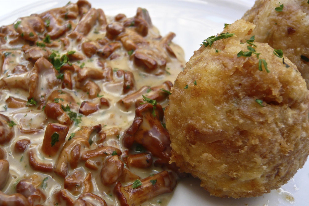 Chanterelle with cream
