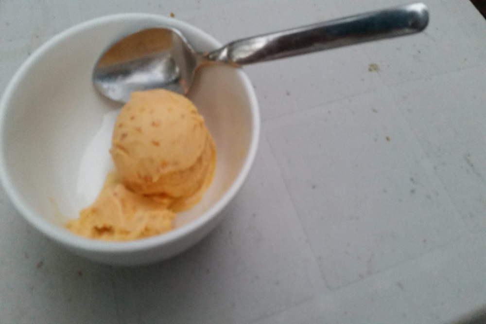 Apricot ice cream