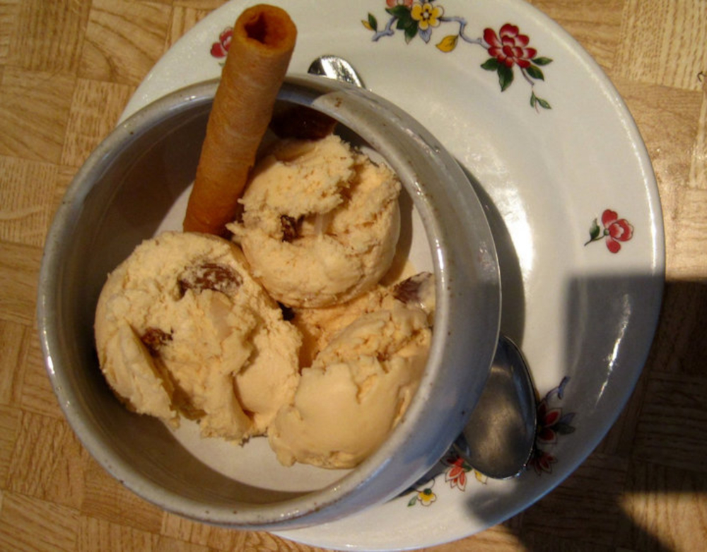 Glace rhum-raisins