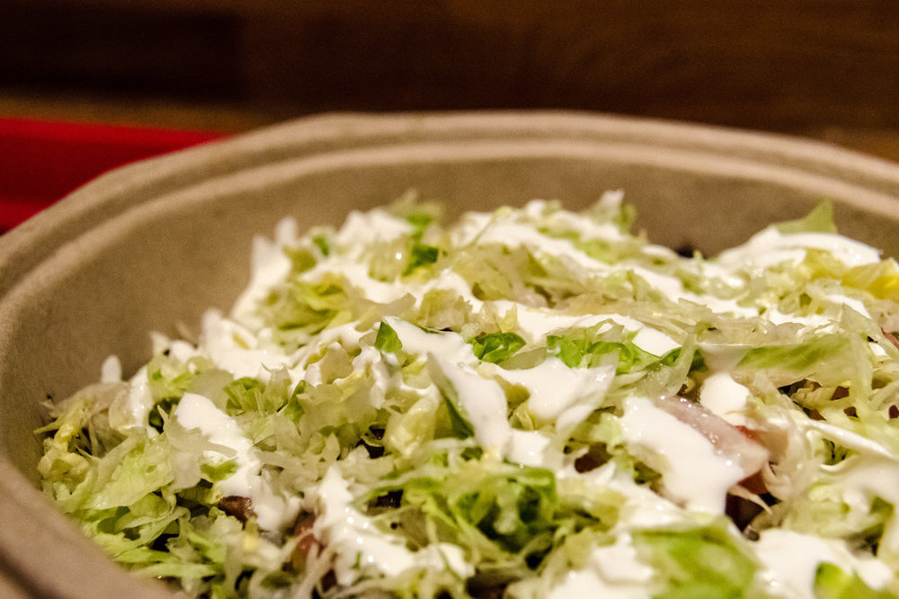 Ensalada de lechuga con crema