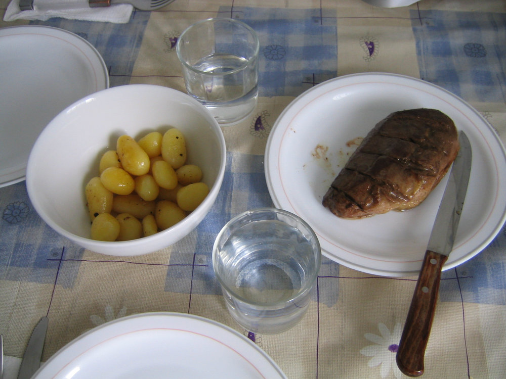 Magret de canard et pommes de terre grenaille