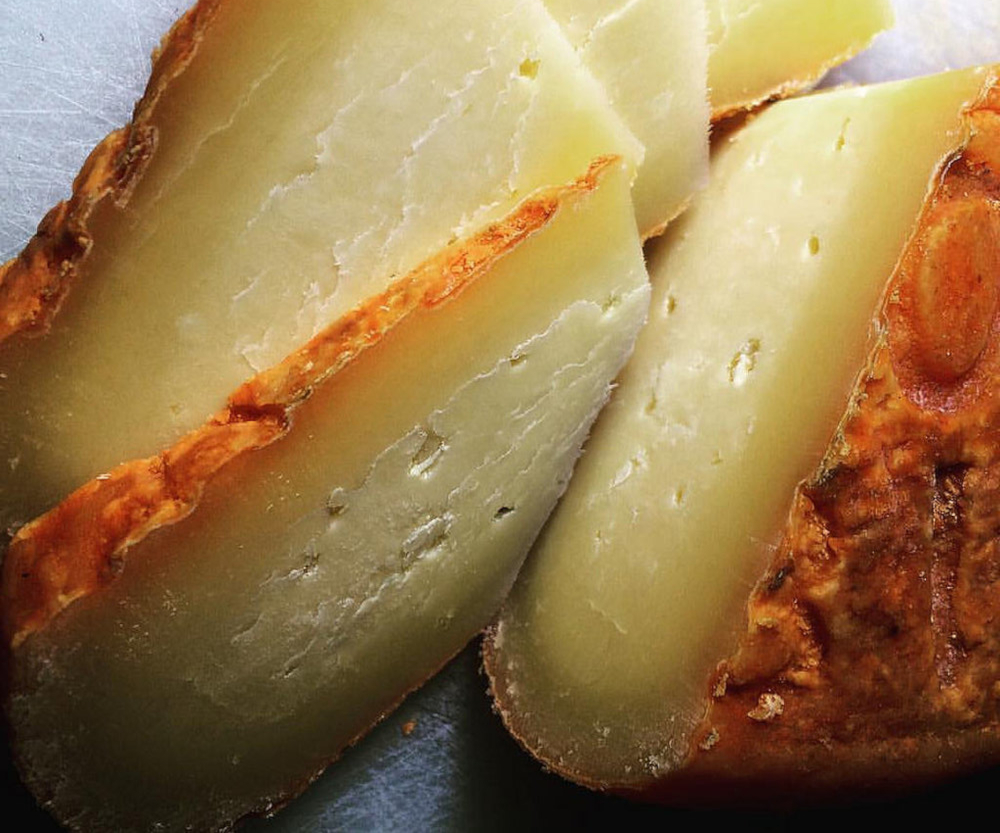 Queso de Mahón-Menorca artesano curado