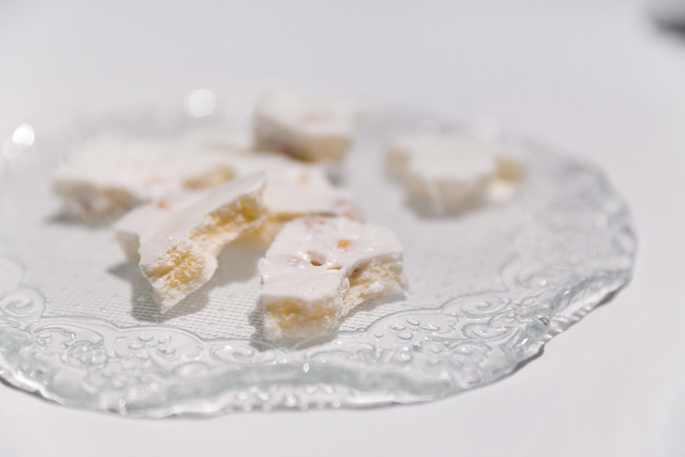 Almond meringue