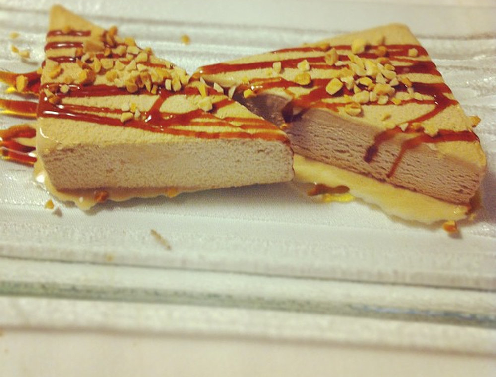 Iced nougat with mango coulis