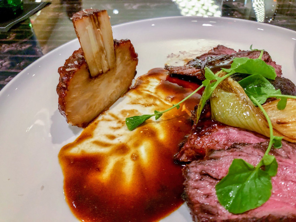 Arrachera a la parrilla con mantequilla marchand de vin