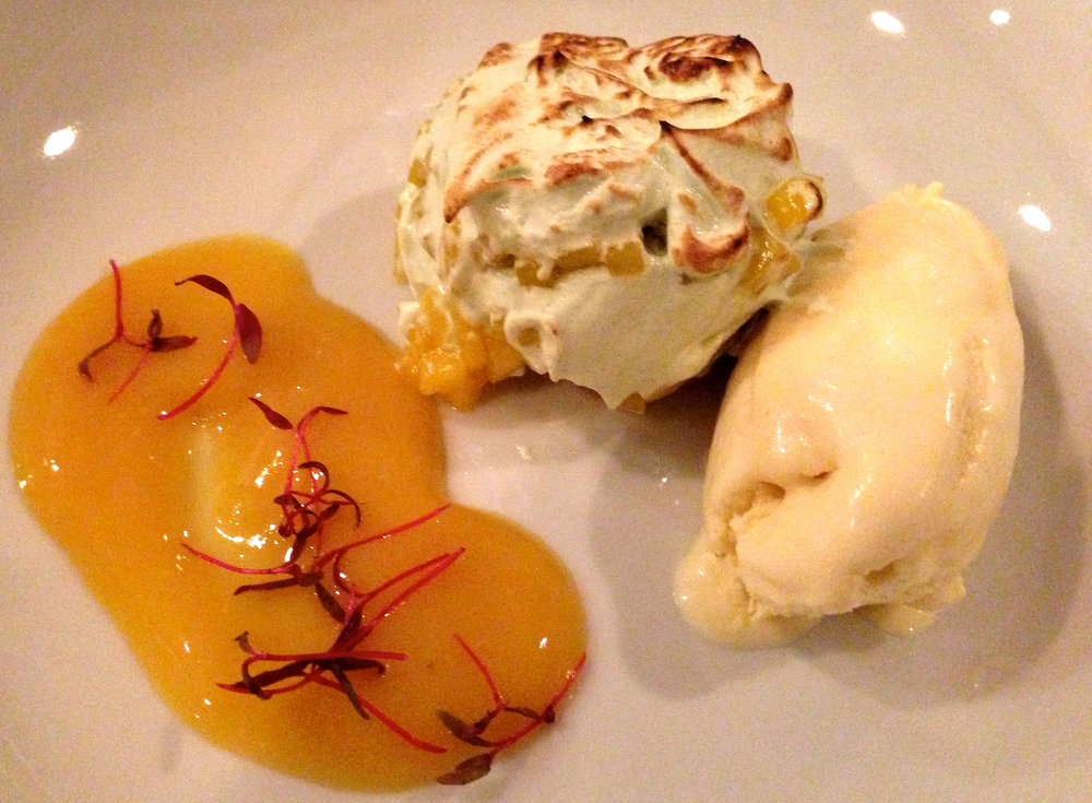 Apricot meringue tart