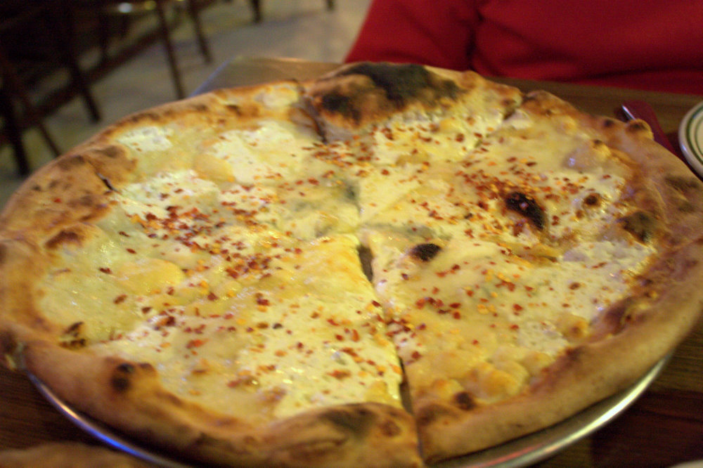 Pizza cuatro quesos