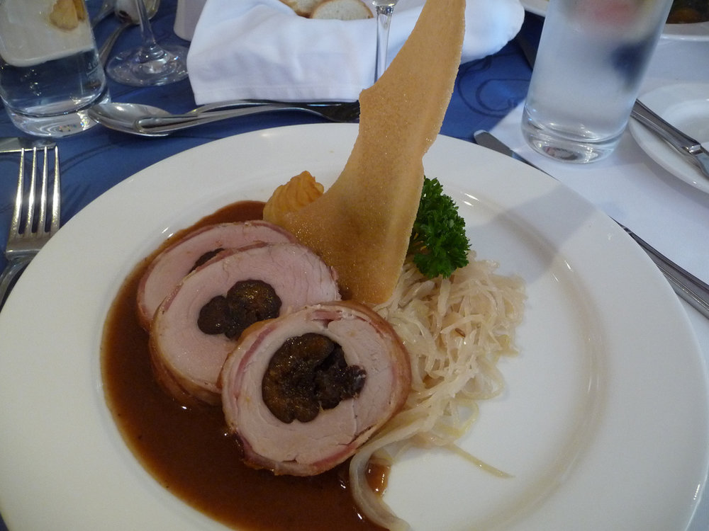 Pork roast with prunes