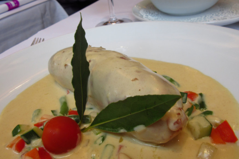 Quenelles de brochet sauce Mornay