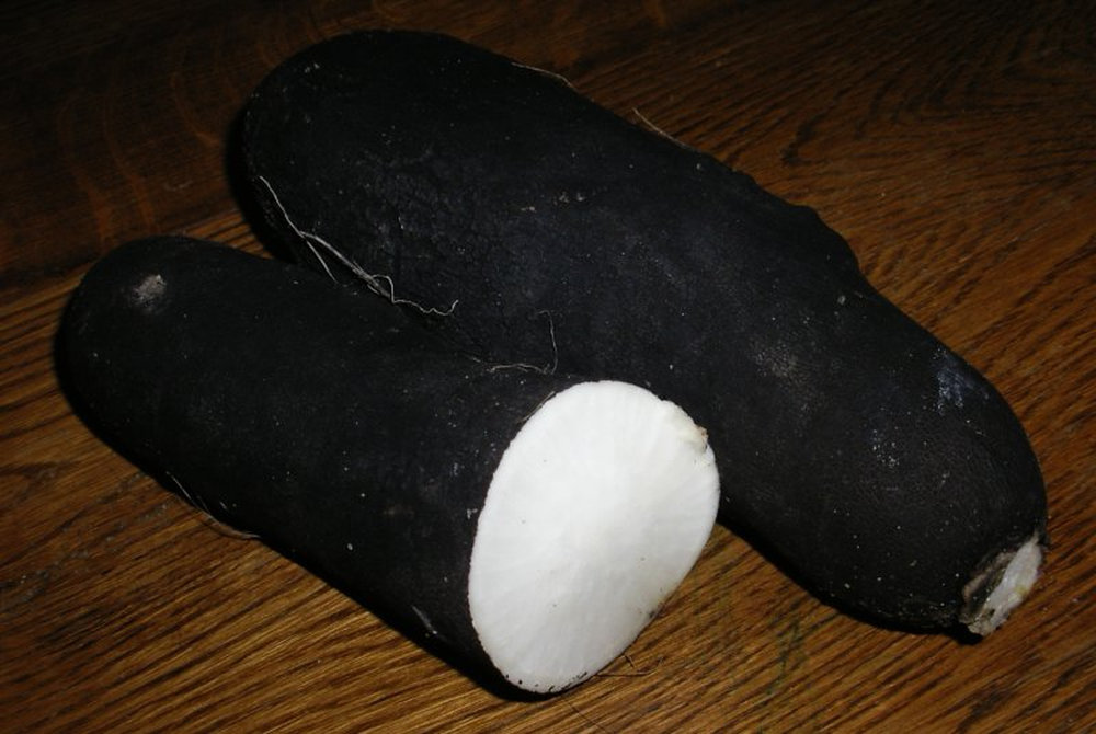 Black radish and herb butter