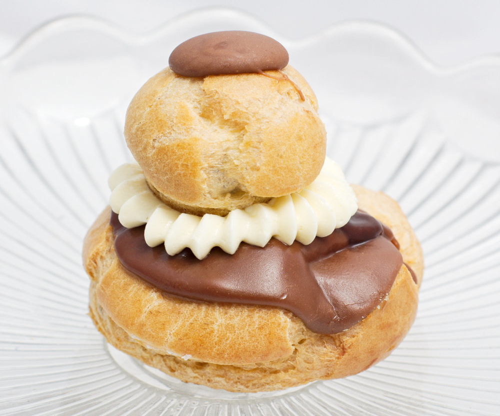 Religieuse au chocolat