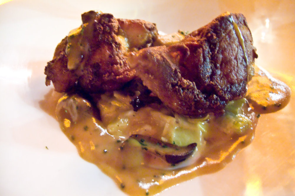 Veal sweetbreads with mushrooms and cream sauce