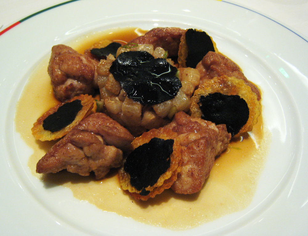 Veal sweetbreads with black truffle