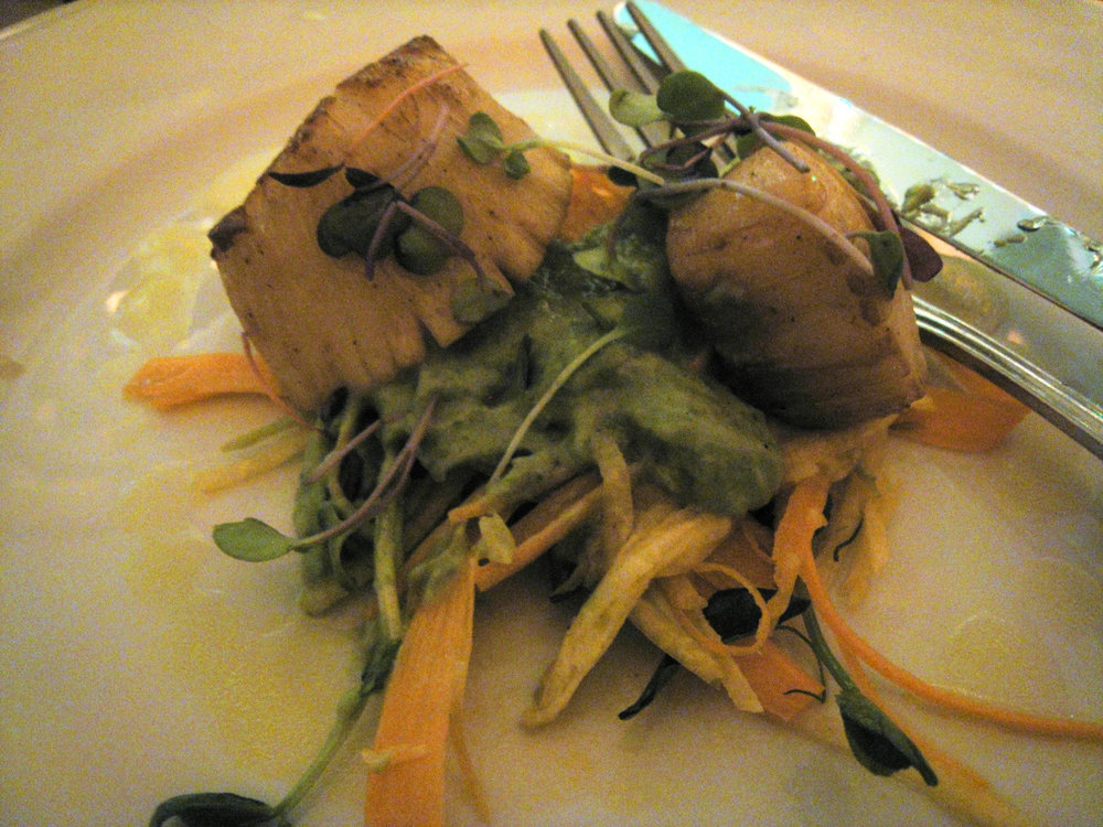 Coquilles Saint-Jacques et julienne de légumes