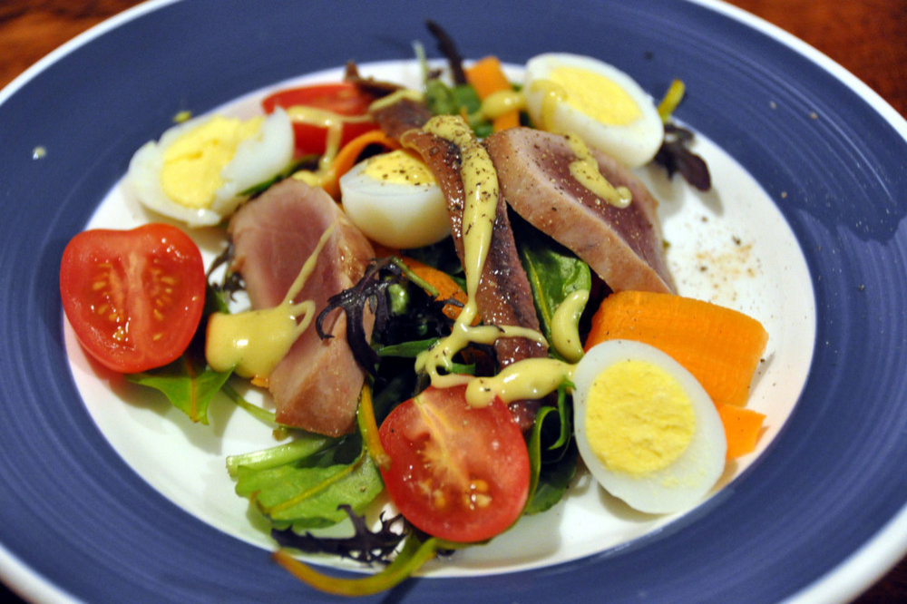 Ensalada nizarda de atún