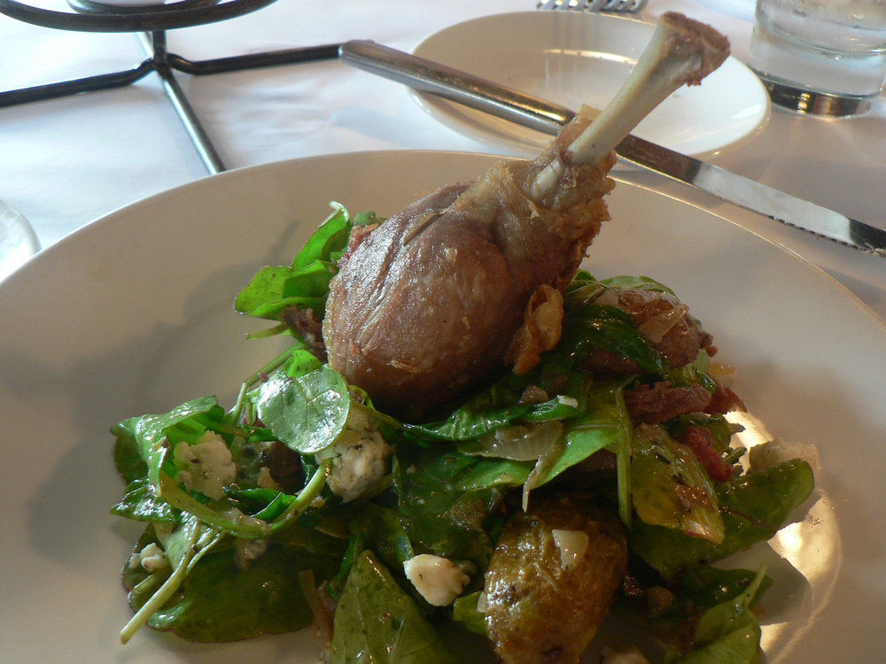 Salade de pommes de terre au confit de canard