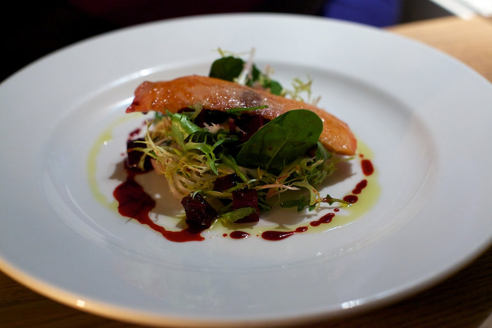 Ensalada de salmón marinado