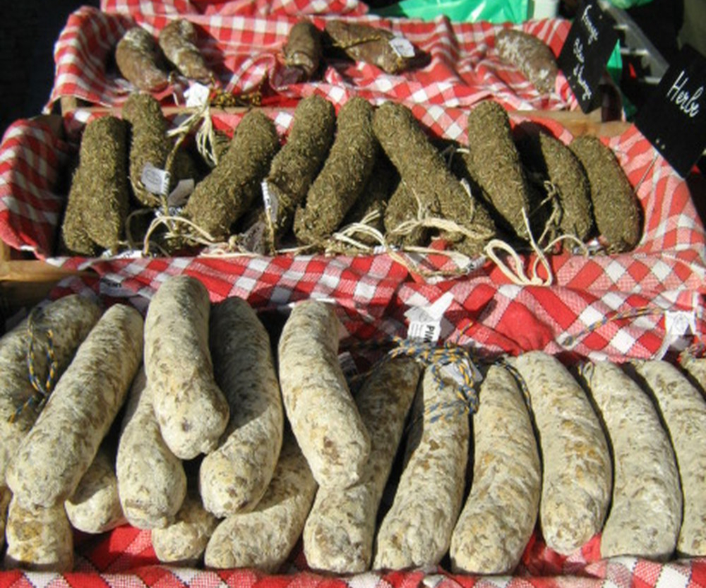 Salchichón seco con pimienta