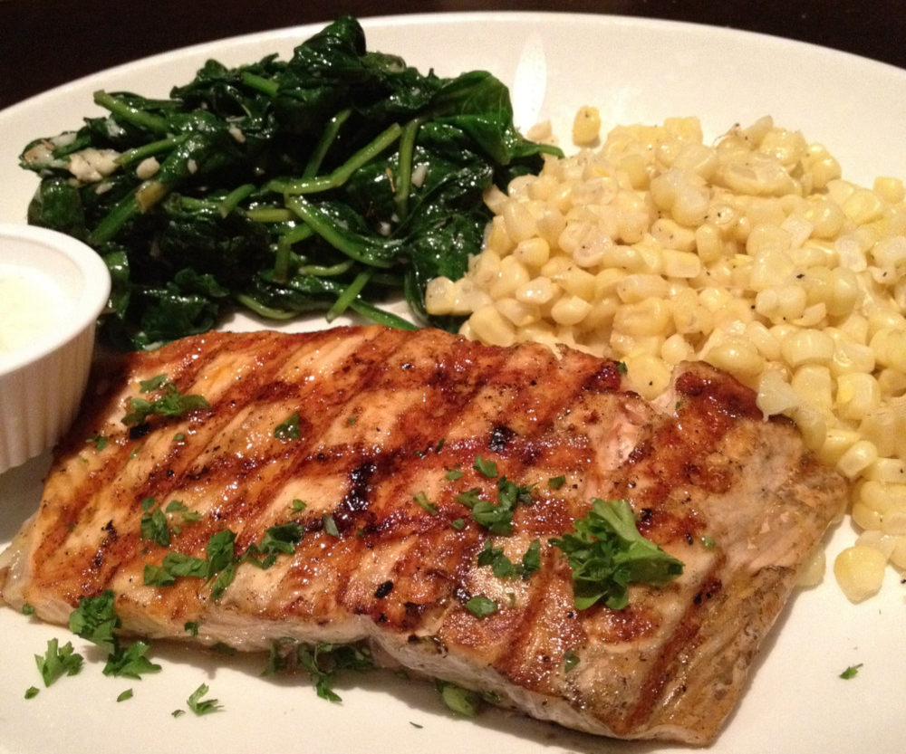 Saumon grillé aux herbes