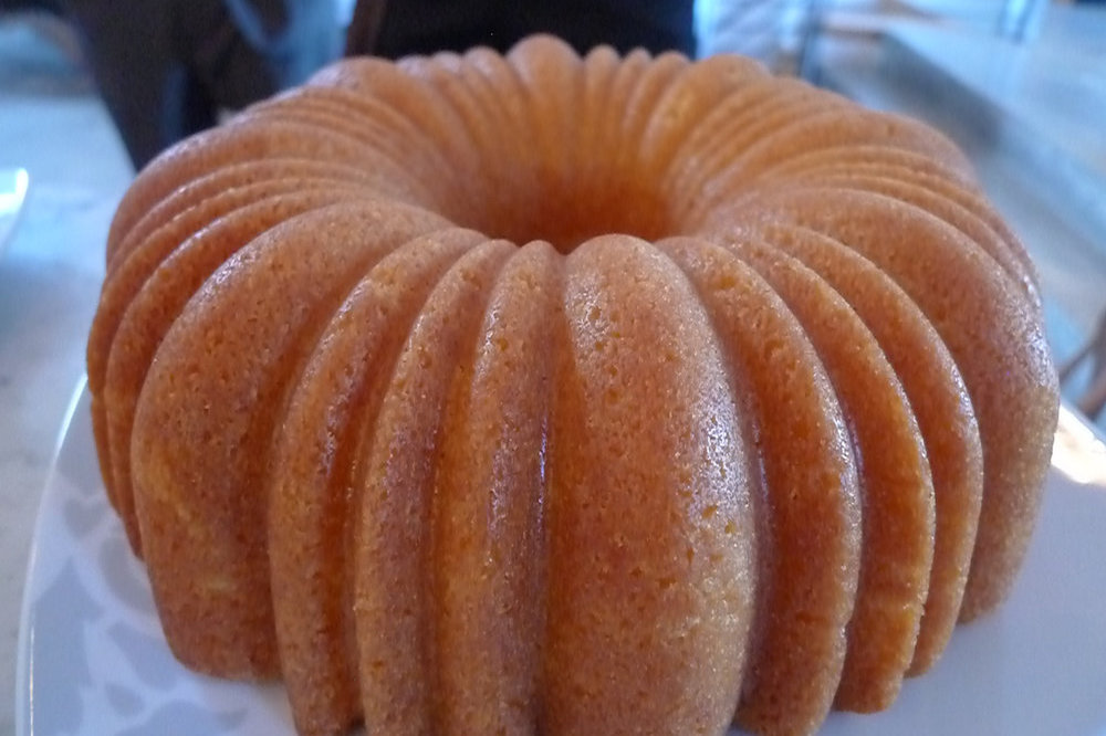 Savarin with candied fruit