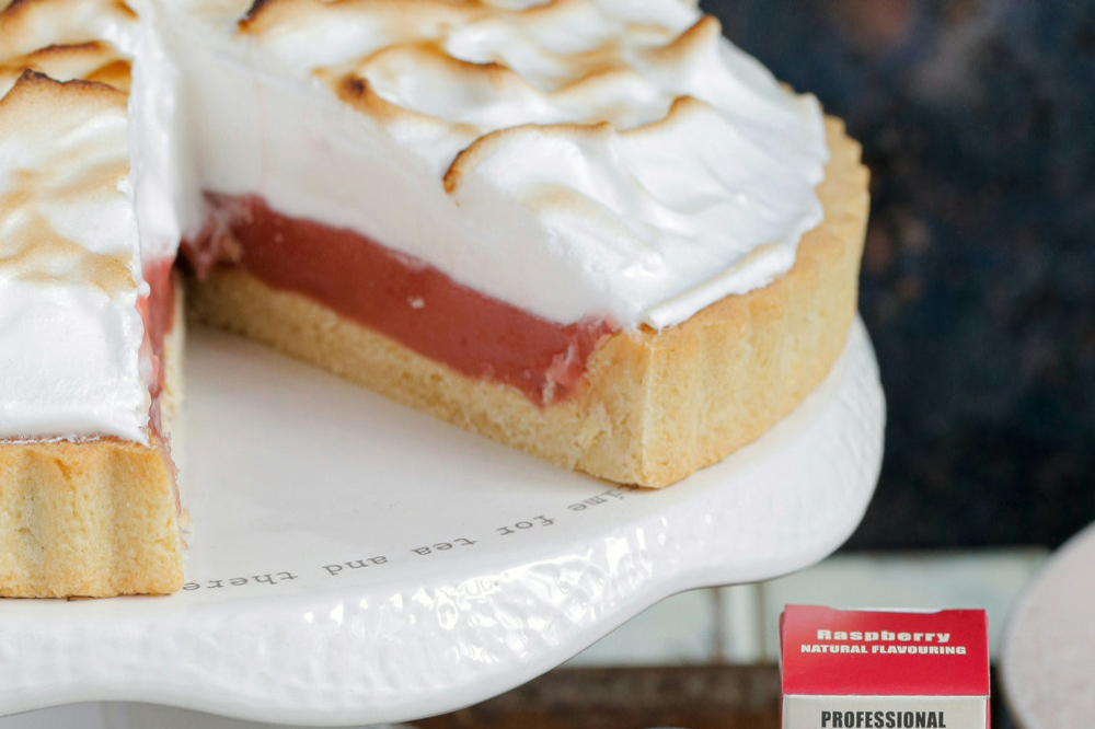 Danish tart with raspberry jam